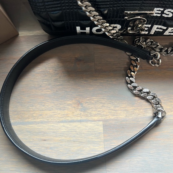 Burberry Small Horseferry Print
Quilted Lola Bag - Picture 11 of 14